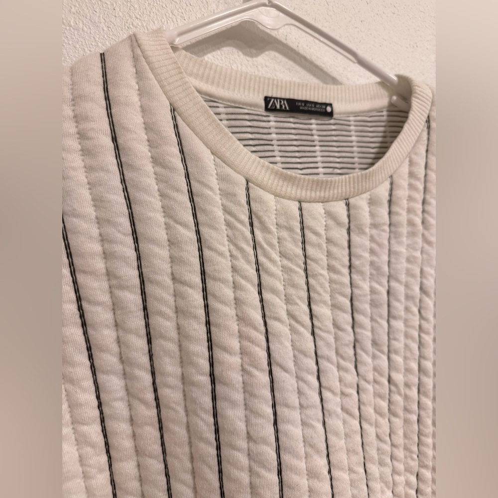 Zara Cream and Black Striped quilted Crewneck Sweater
